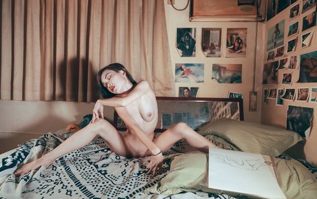 黒檀ペッギングオンリーファンズ 可愛い 写真