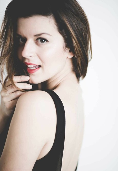 Priscilla Faia 裸のスター ギャラリー