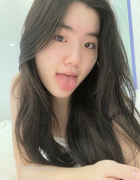 cutiebrookex エロティック女優 写真