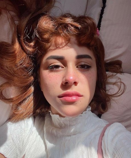 Littlebunnygirl セクシーモデル 写真