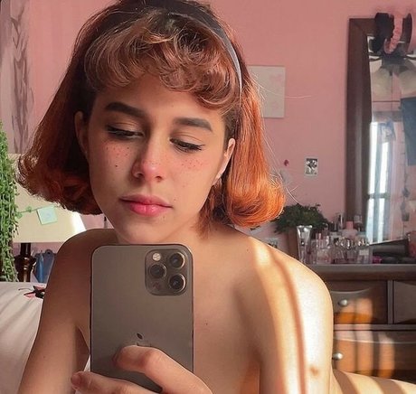 Littlebunnygirl モデル 写真