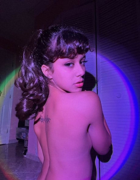 Littlebunnygirl ホットなモデル 写真