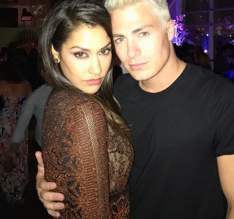 熟女の足オンリーファンズ アダルト 写真