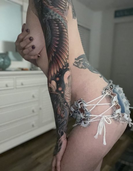 肉厚熟女オンリーファンズ アートxxx 写真