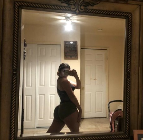 Latina California Girl 高品質のポルノスター 写真