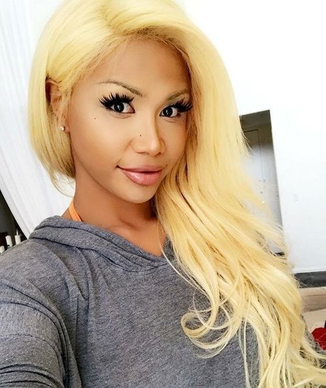 Mia Tasiilemiliona 写真集