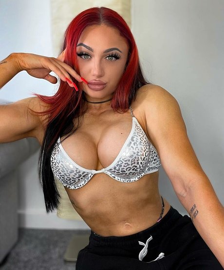 ヌード熟女オンリーファンズ 限定 ギャラリー