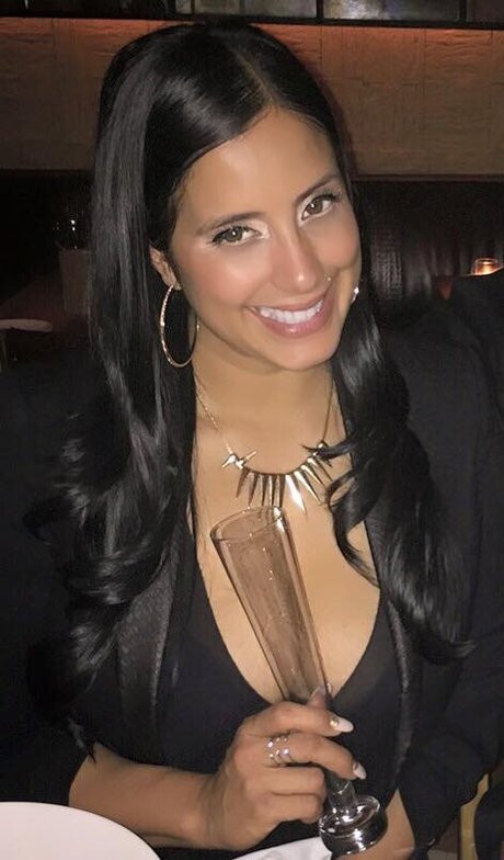 Laura Stylez 高品質モデル 画像