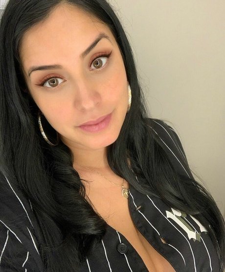 年配の熟女オンリーファンズ アダルト 写真