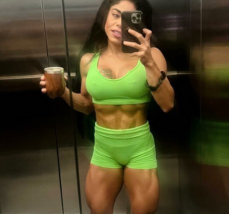 アナルを食べるオンリーファンズ 無料エロ 画像