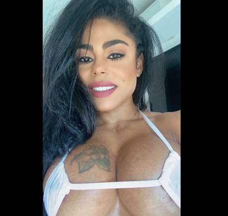 超デブおばあちゃんオンリーファンズ 素敵 写真