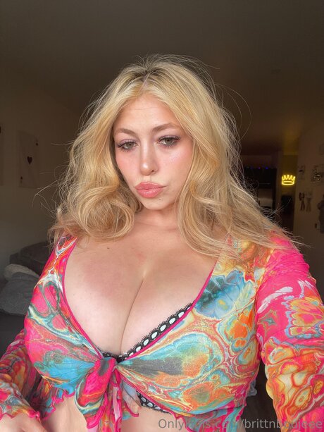 brittnboujeee ホットなスター 画像