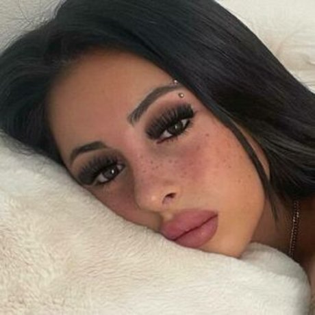 Emibecerra ポルノスター 写真