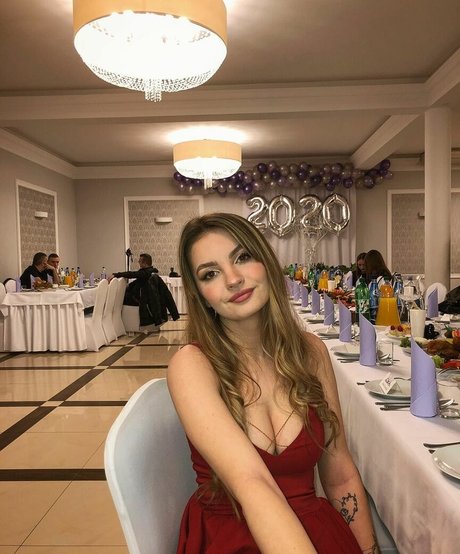 Studniowka 裸のポルノスター 写真