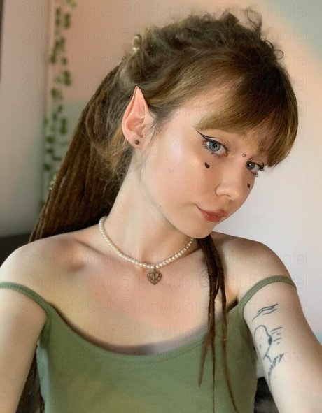 フラットオンリーファン セックス 写真