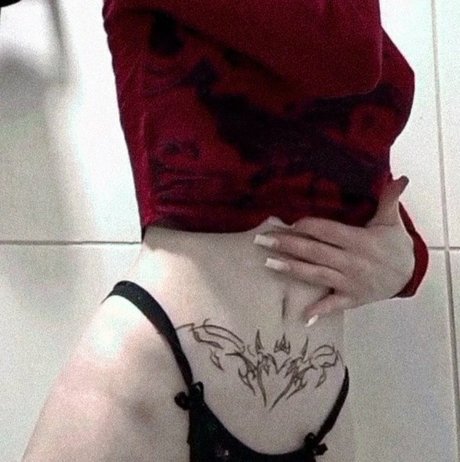 オンリーファンズを崇拝する ヌード 写真