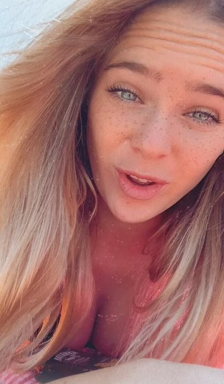 フィリピン人オンリーファンズ 裸 画像