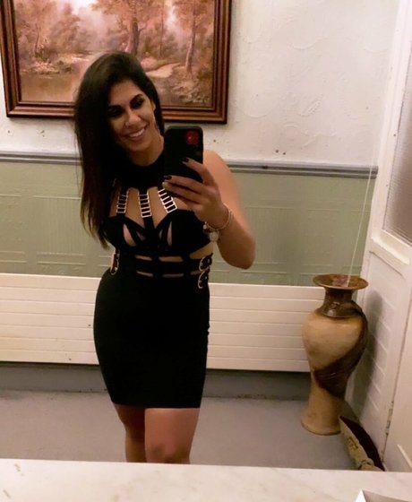 裸の女の子オンリーファンズ ホットポルノ 画像