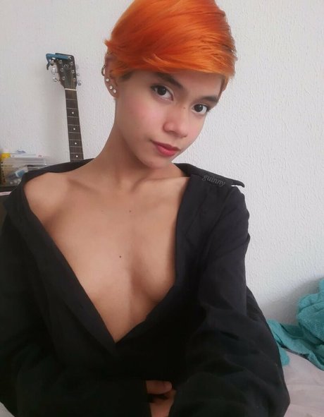 Guinny 裸のポルノスター アーカイブ