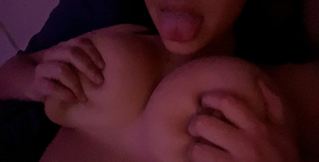 Pearl Niyada xxxスター アーカイブ