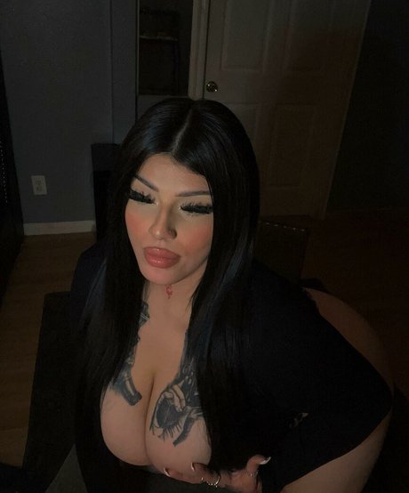 裸の女の子オンリーファンズ 無料xxx 写真