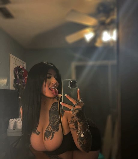 日本の熟女オンリーファンズ ベスト 写真