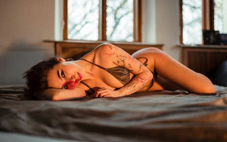 熟女の手コキオンリーファンズ アダルト無料 画像