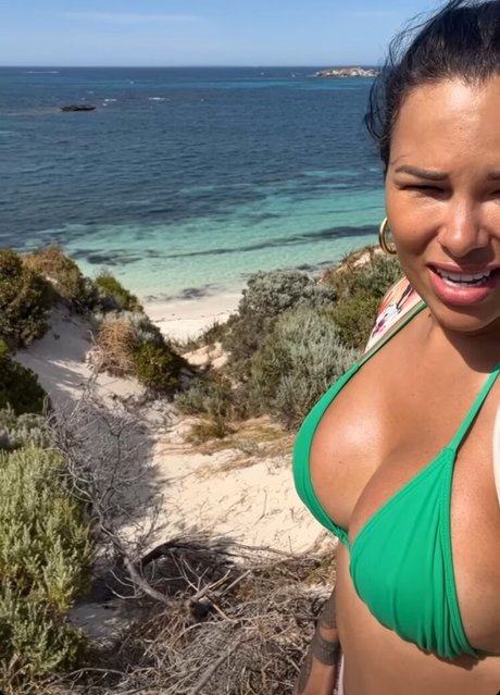 Ariadna Arantes 美しいスター 写真