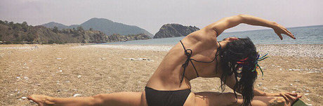 巨乳オナニーオンリーファンズ セクシーヌード 写真