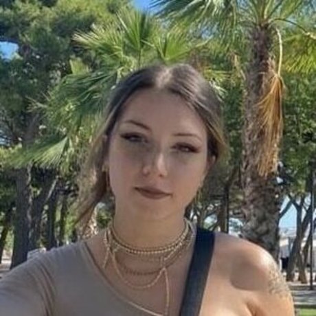 Kannmanahnen エロティックなスター 画像