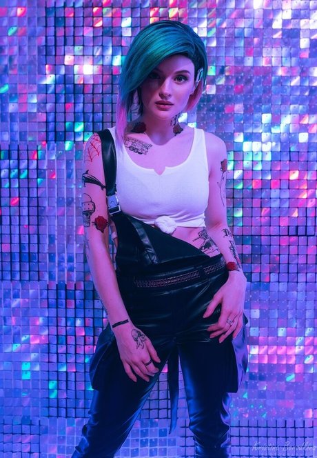 Miroslava Ladovir ポルノスター 美しい ギャラリー