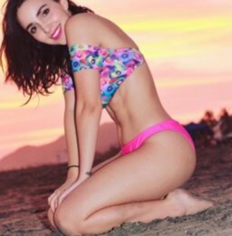 Felitrigo セクシーモデル ギャラリー