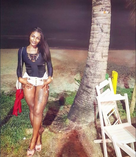 Talitinha Melk ポルノスター セクシー ギャラリー