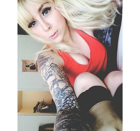 ブルネットのPOV オンリーファンズ 美しいポルノ 画像