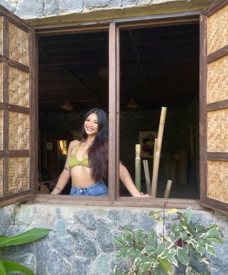 Ryssaxlo ポルノスター セクシー 画像