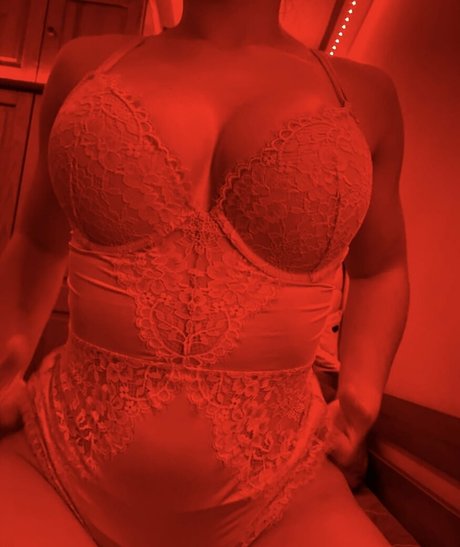 南部のオンリーファンズ ホット アーカイブ