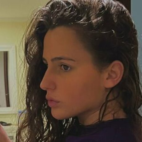 Andrea Rojo RedMil ポルノスター ホット 画像