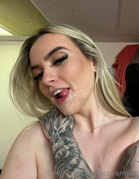 Lacey Amour 無料女優 写真