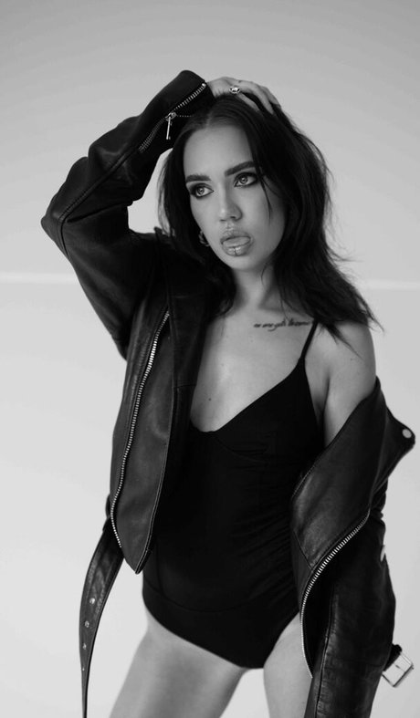 Madeleyn Kurg 最高のポルノスター 写真