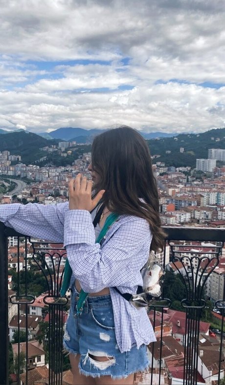 dumps セクシーなポルノスター ギャラリー