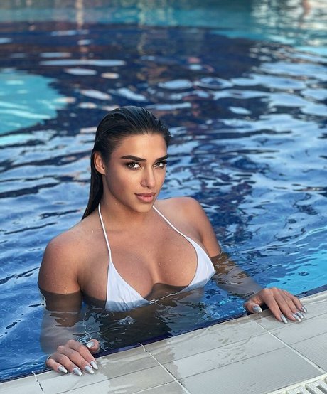 大学のアジア人オンリーファンズ トップ 画像