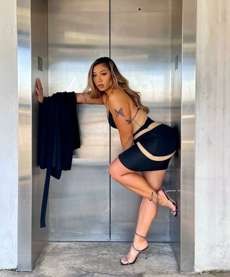 南部のオンリーファンズ アダルト無料 写真