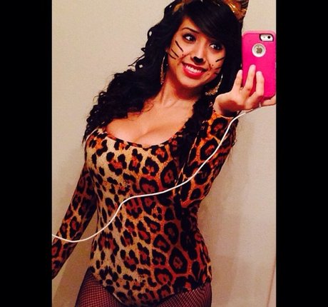 ダウンオンリーファン 無料裸 写真