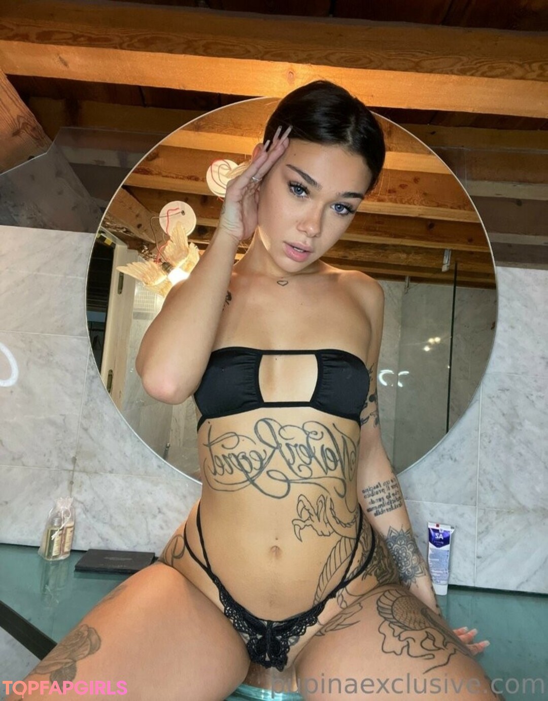 Elisa Vimercati xxxモデル 写真