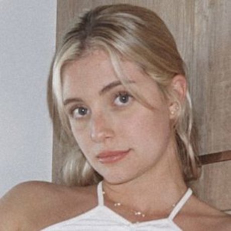 尖ったおっぱいオンリーファンズ 無料セックス 画像