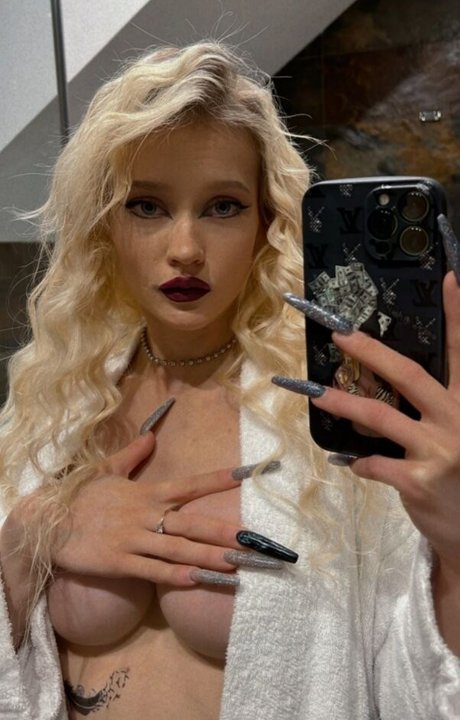 年配の熟女オンリーファンズ 無料セックス 写真