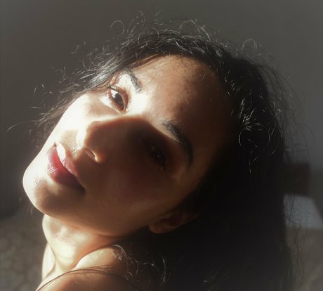 Mirabella Estella セクシーなスター 画像