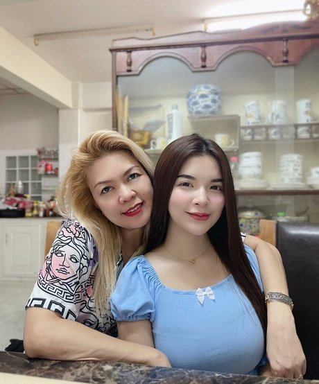 黒人ティーンのプッシーオンリーファンズ えろ 画像