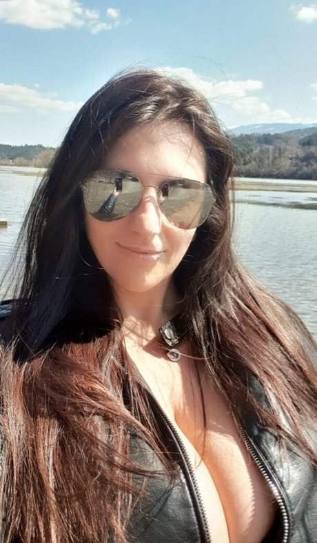 asmrマッサージオンリーファンズ えろた 画像