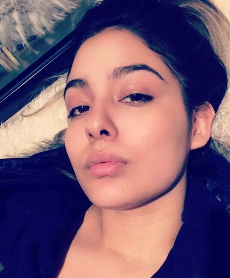 Esmeralda Quintero セクシーなポルノスター 画像